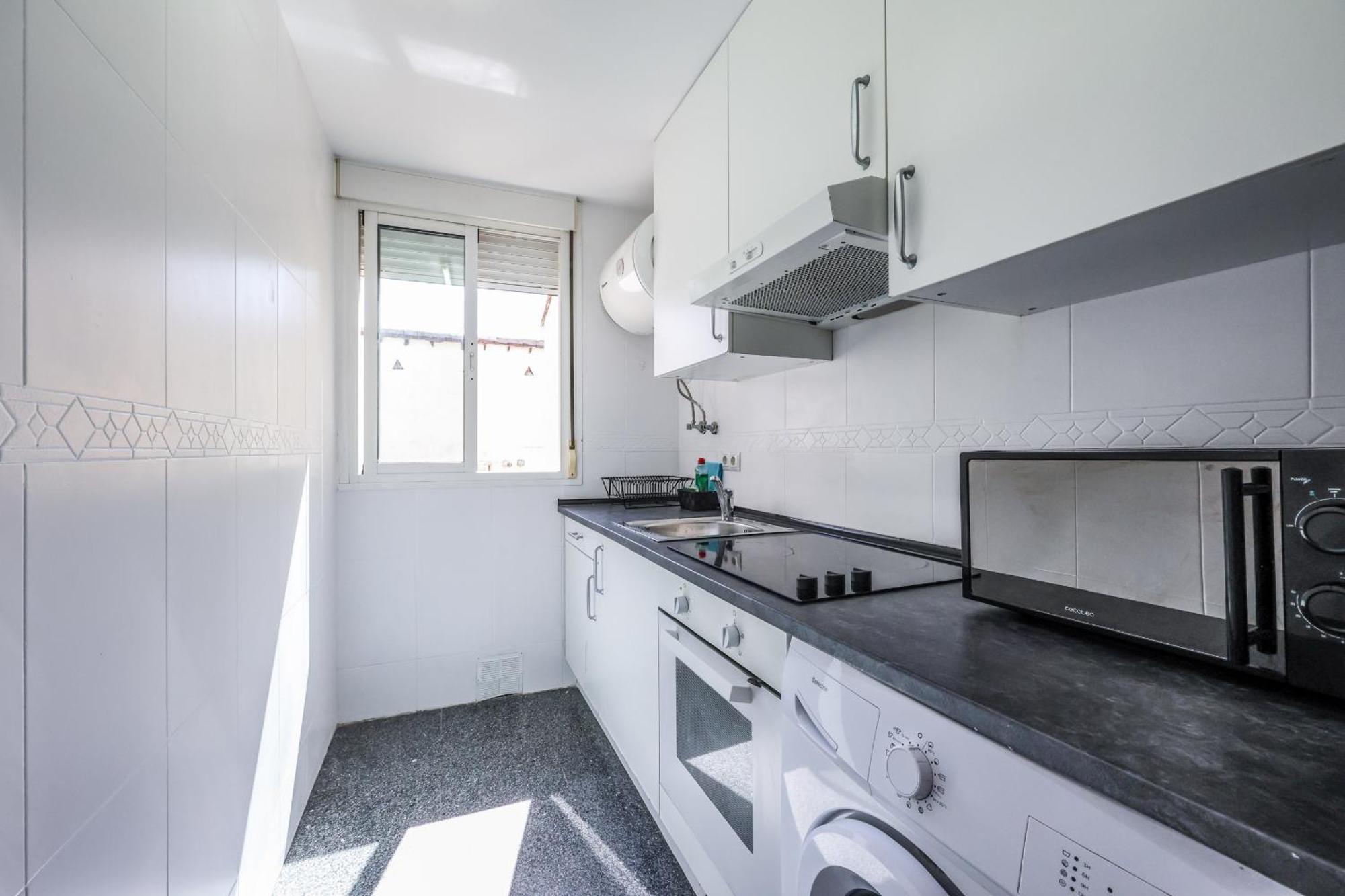 Atico Reformado Con Terraza En Tirso De Molina Para 4 Personas Alquiler Temporal มาดริด ภายนอก รูปภาพ